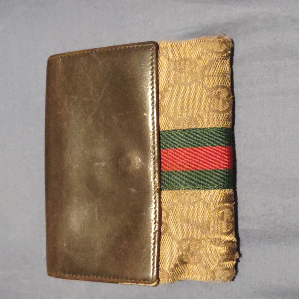 Authentic Signature Monogram Gucci Compact Bifold Leather Wallet